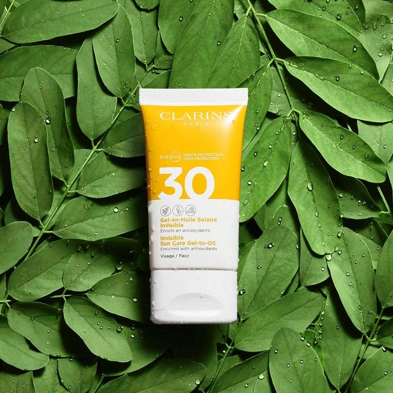 Clarins Invisible Sun Care Gel-To-Oil, SPF30, 50 Ml 2 Clarins Invisible Sun Care Gel-To-Oil, SPF30, 50 Ml - Billede 2