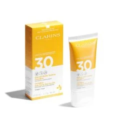 Clarins Invisible Sun Care Gel-To-Oil, SPF30, 50 Ml 8 Clarins Invisible Sun Care Gel-To-Oil, SPF30, 50 Ml -Clarins Salgsbutik 3380810304749 05