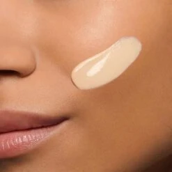 Clarins Mineral Sun Care Compact SPF30 8 Clarins Mineral Sun Care Compact SPF30 -Clarins Salgsbutik 3380810304770 03