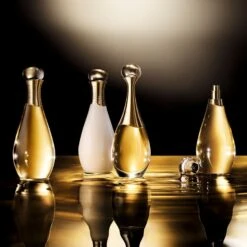 DIOR J'adore Shower And Bath Oil, 150 Ml 4 DIOR J'adore Shower And Bath Oil, 150 Ml -Clarins Salgsbutik dior jadore shower and bath oil 1