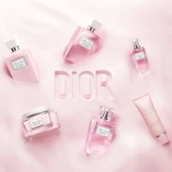 Miss Dior Hand Creme, 50 Ml -Clarins Salgsbutik dior miss dior hand creme 50 ml 2